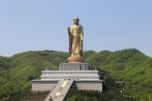 Patung Spring Temple Buddha Statue