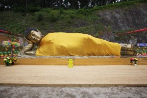 Patung Nirvana Statue of Buddha, Manbulsa, South Korea