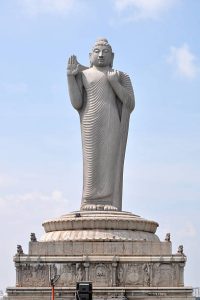 Patung Hussain Sagar Buddha Statue, India