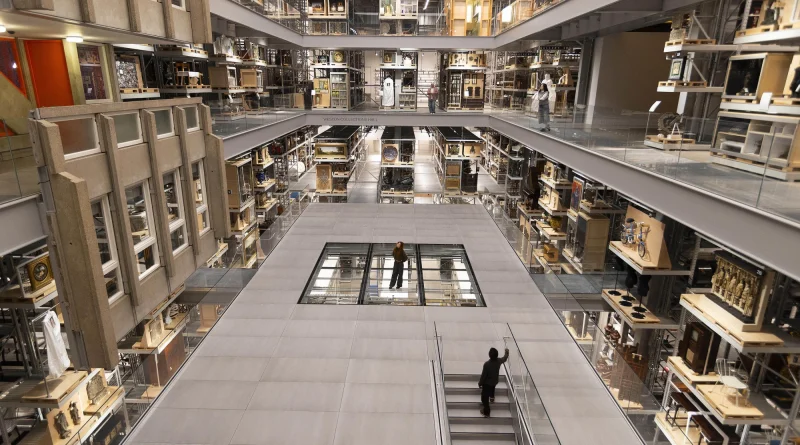 Weston Collections Hall: Museum Baru yang Ajak Pengunjung Menyentuh Sejarah Langsung